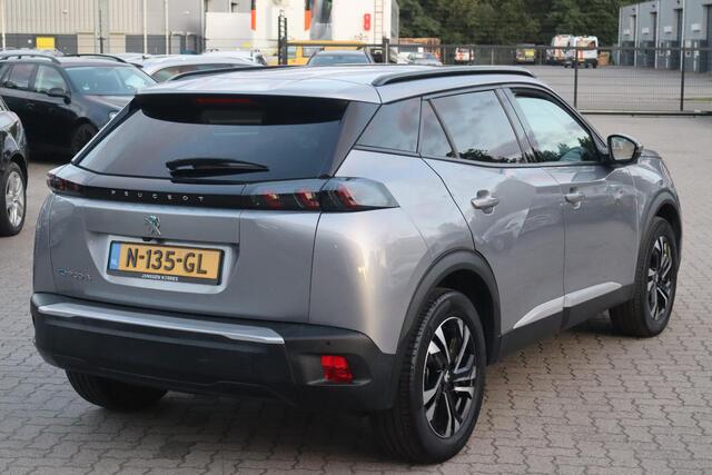 Peugeot e-2008 EV Allure 50 kWh SOH 94%, Cruise control, Climate control, Achteruitrijcamera