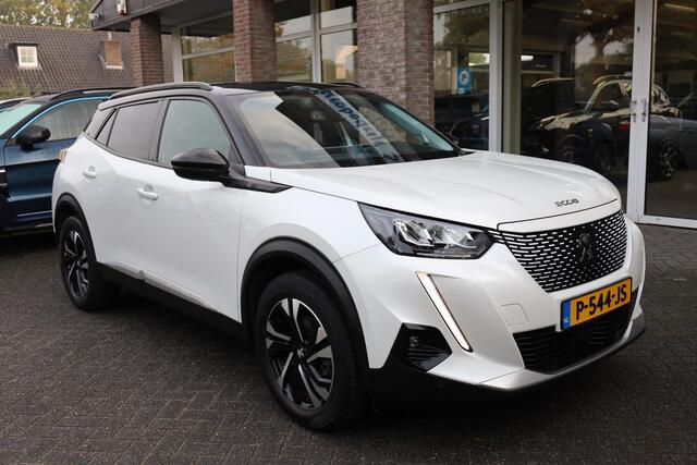 Peugeot e-2008 EV Allure Première CAMERA CARPLAY DAB CRUISE HALFLEER CLIMA 17"LMV