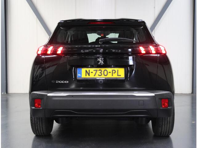 Peugeot e-2008 EV Blue Lease Active 50 kWh 136PK | AUTOMAAT | AppleCarPlay/AndroidAuto | Armsteun | Climate Control | Cruise Control | Camera | FULL LED | Navigatie | Parkeersensoren | Isofix |