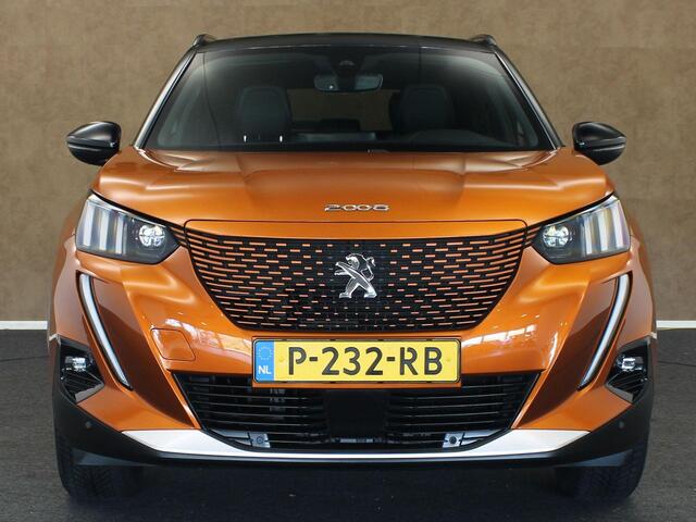 Peugeot e-2008 EV GT Pack 50 kWh - CLIMATE CONTROL- PARKEERSENSOREN VOOR/ ACHTER - TWO TONE LAK - 17 INCH LICHT METALEN VELGEN - ARMSTEUN VOOR - SPORTSTUUR EN STOELEN - APPLE CARPLAY/ANDROID AUTO - ADAPTIEVE CRUISE CONTROL