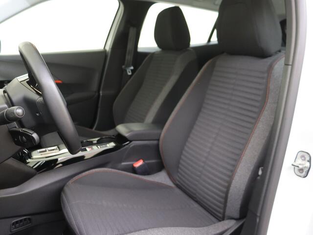 Peugeot e-2008 EV Active Pack 50 kWh | Navi | Camera | Carplay |