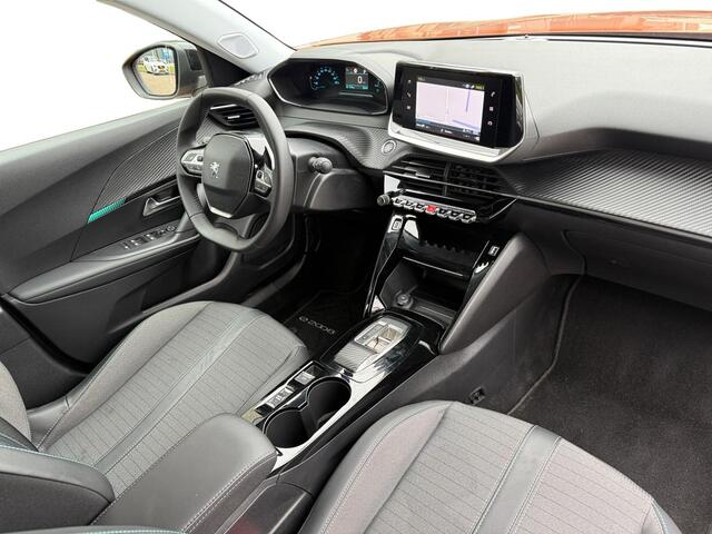 Peugeot e-2008 EV Allure 50 kWh | NAVI | CAMERA | LMV | 1 JAAR GARANTIE