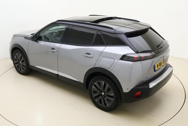 Peugeot e-2008 EV GT Pack 50 kWh | Adaptive Cruise Control | Panorama dak | Stoelverwarming | Alcantara bekleding | Full LED | Camera | Drive Assist | Keyless Entry & Start | Navigatie