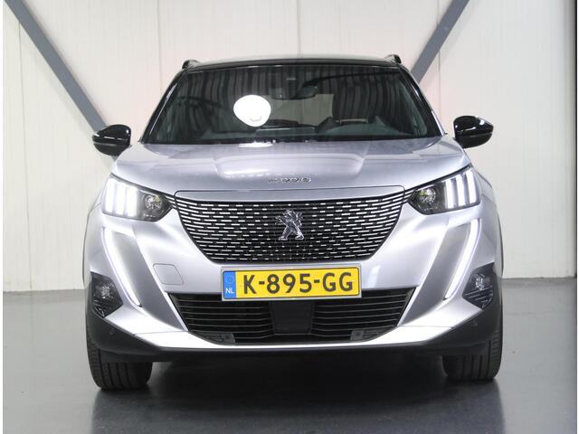 Peugeot e-2008 GT 50kWh 136PK | 1ste eigenaar | 3 FASE | AppleCarplay/Android Auto | Accurapport 91% | Schuifkanteldak | Alcantara/LEER | 18"LMV | Camera | AUTOMAAT | Keyless | Adaptive Cruise Control | Climate Control | Camera | FULL LED | Two-Tone | Sfeerverlichting |
