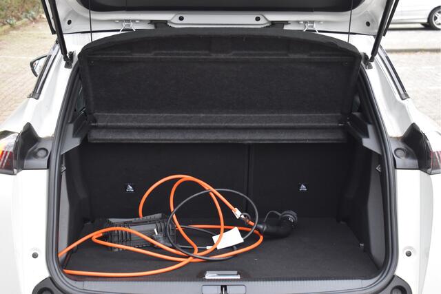 Peugeot e-2008 EV GT Pack 50 kWh 3-FASE VOL, OPEN DAK, CAMERA, DIGITALE TELLERS, CARPLAY, ADAPT.CC, FULL LED, 4SEASONS