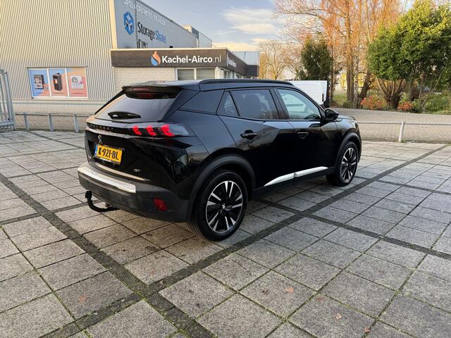 Peugeot e-2008 EV GT 50 kWh | Panorama | Trekhaak | Navi | Camera |