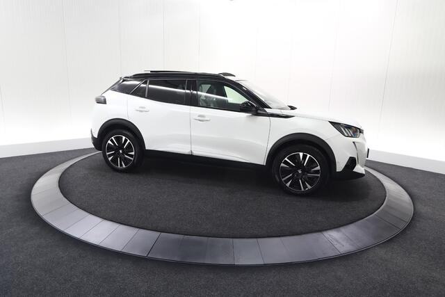 Peugeot e-2008 EV GT Pack 50 kWh |SOH=92,5%| Schuif-/Kanteldak | Adaptieve Cruise Control | Camera | Dodehoekdetectie |