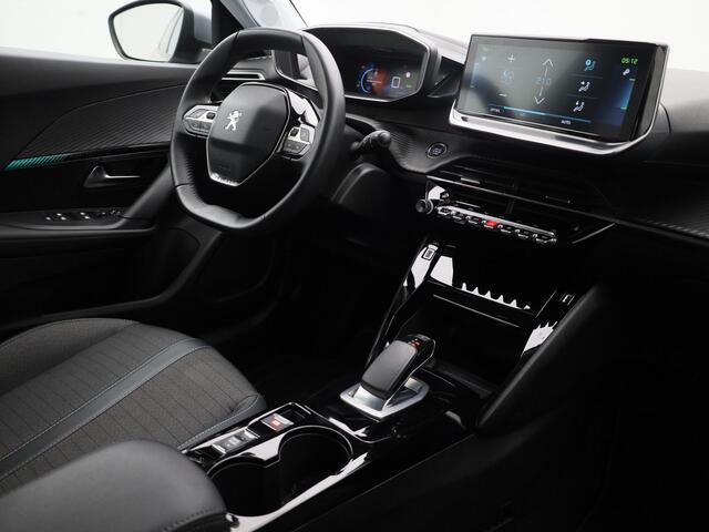 Peugeot e-2008 EV Allure Pack 50 kWh | CAMERA | CARPLAY | STOELVERWARMING