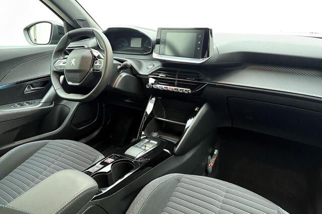 Peugeot e-2008 EV Style 50 kWh Navigatie | Apple Carplay/Android Auto | Camera | Climate en cruise control
