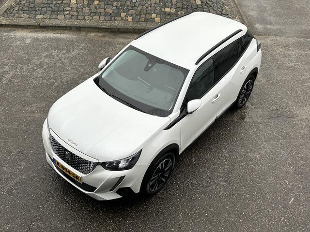 Peugeot e-2008 EV Allure 50 kWh 1e EIGENAAR METALLIC VIRTUAL COCKPIT ADAPT CRUISE CAMERA HALF LEER LED NAVI ECC