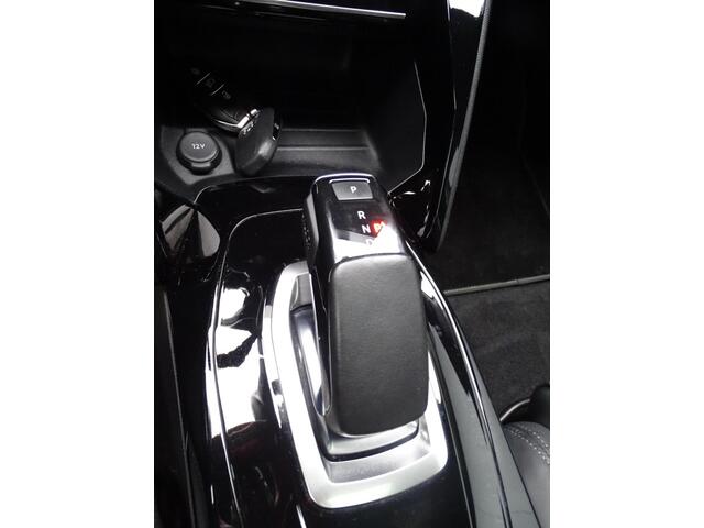 Peugeot e-2008 EV GT 50 kWh NAVIGATIE | STOELVERWARMING | PARKEERSENSOREN | AIRCO/ECC | CRUISE CONTROL | LED VERLICHTING | ACHTERUIT RIJ CAMERA |