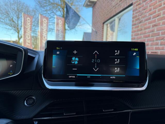 Peugeot e-2008 EV Allure 50 kWh GROOT.NAVI / HALF.LEER / CAMERA / 17 INCH LMV /