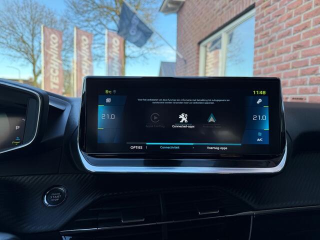 Peugeot e-2008 EV Allure 50 kWh GROOT.NAVI / HALF.LEER / CAMERA / 17 INCH LMV /