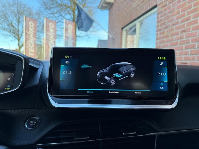 Peugeot e-2008 EV Allure 50 kWh GROOT.NAVI / HALF.LEER / CAMERA / 17 INCH LMV /