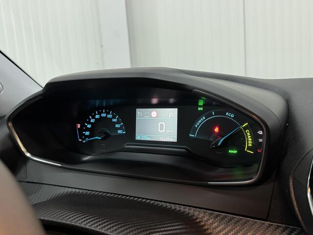 Peugeot e-2008 EV Active Pack 50 kWh SOH 92,8% APPLE/ANDROID CAMERA NAVI CLIMA PDC LMV LED