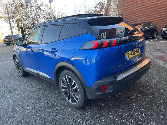 Peugeot e-2008 EV GT Pack 50 kWh // SCHUIF-KANTELDAK // DODEHOEK // LEDER-ALCANTARA // FULL LED // ADAPT. CRUISE // KEYLESS //