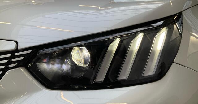 Peugeot e-2008 EV GT 50 kWh Slechts 20km! Panoramadak, 3 fase