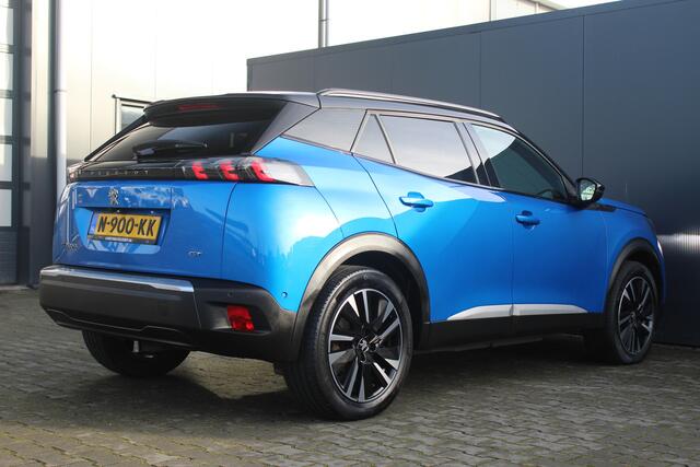 Peugeot e-2008 EV GT Pack 50 kWh | Incl. 12 maanden garantie | Voorstoelen verwarmd | Cruise control | Panorama dak | Airco | Navigatie | Dodehoekdetectie | DAB | Lichtmetalen velgen | Achteruitrijcamera | Parkeersensoren | Climate control | Zwarte hemelbekleding
