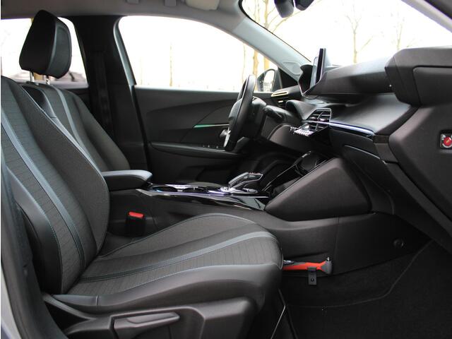 Peugeot e-2008 EV Allure Pack 50 kWh | Navi / Camera / Climate