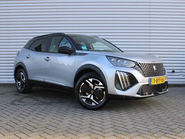 Peugeot e-2008 EV GT 54 kWh | Trekhaak | Stoelverwarming + massage | Camera | Cruise adapt. | Navi | 17" LM | Warmtepomp | LED | Zeer nette auto |