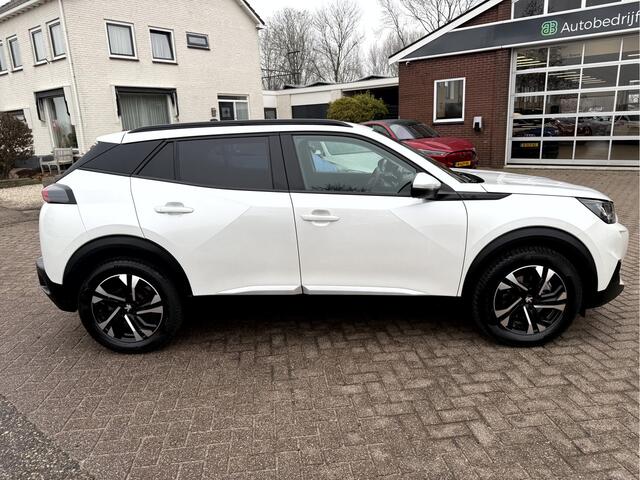 Peugeot e-2008 EV Allure Pack 50 kWh SOH 91,3%, Camera, Carplay, Stoelverwarming