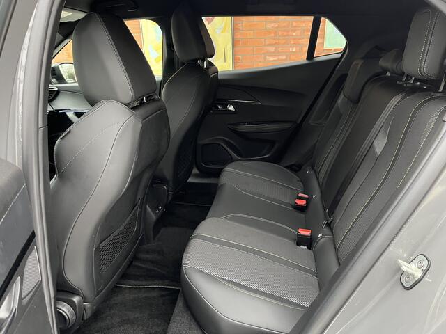 Peugeot e-2008 EV GT 54 kWh | Keyless | Carplay/Android Auto |