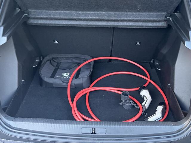 Peugeot e-2008 EV Active Pack 50 kWh SOH 91% | 3-FASE OPLADER | CAMERA | COMPLEET ONDERHOUDEN | RIJKLAAR | INCLUSIEF 12 MND BOVAG GARANTIE