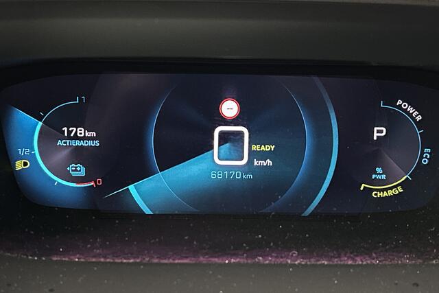 Peugeot e-2008 EV Allure 50 kWh | Half leder | LED | Camera | Digitaal display
