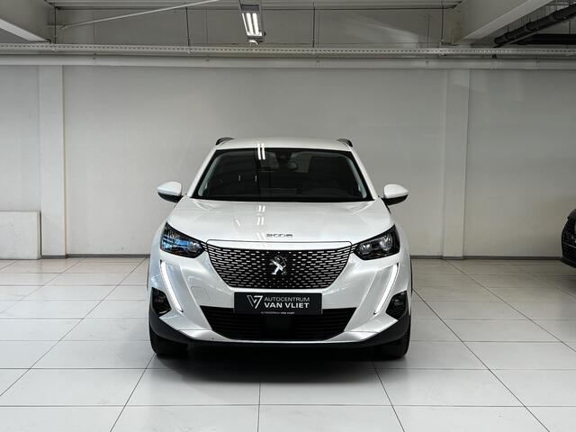 Peugeot e-2008 EV Allure Pack 50 kWh Allseason | Navigatie | Achteruitrijcamera |