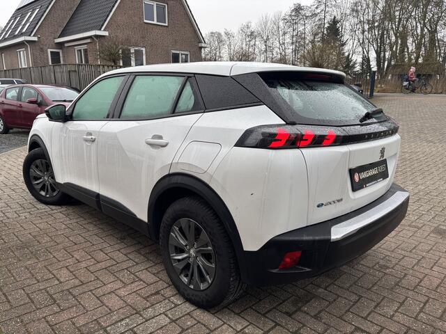 Peugeot e-2008 EV Active Pack 50 kWh Automaat Carplay / Full LED / Camera
