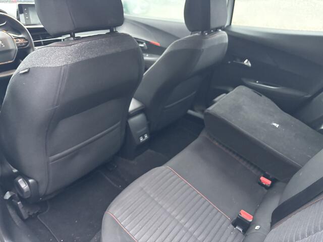 Peugeot e-2008 EV Active Pack 50 kWh Automaat Carplay / Full LED / Camera