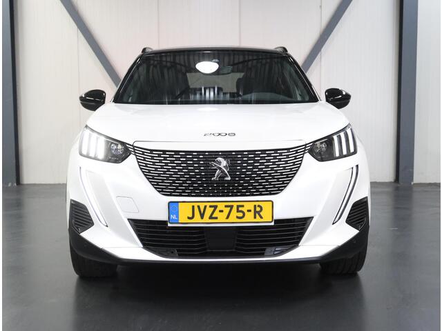 Peugeot e-2008 EV GT 50 kWh 136PK | 3 FASE | AppleCarplay/Android Auto | Schuifkanteldak | Stof/LEER | 18"LMV | Camera | AUTOMAAT | Keyless | Cruise Control | Climate Control | Camera | FULL LED | Sfeerverlichting | Isofix | Privacy Glass |
