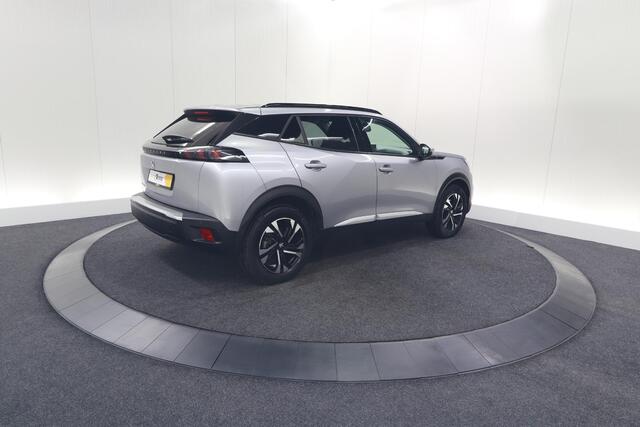 Peugeot e-2008 EV Allure 50 kWh | SOH=96.7 % | 3 Fase Laadfunctie | Camera | Navigatie | Parkeersensoren | Apple Carplay