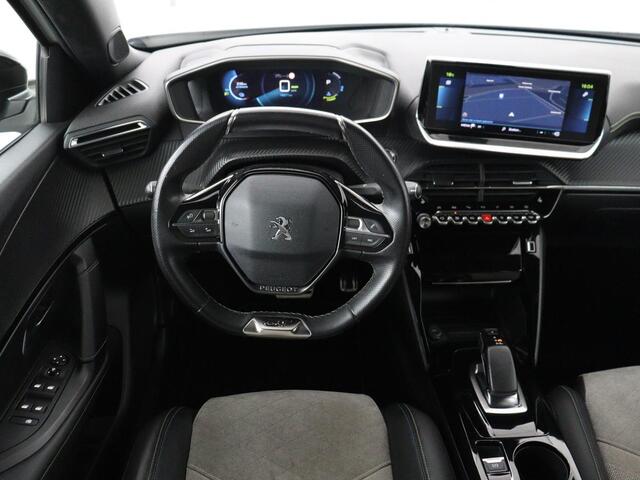 Peugeot e-2008 EV GT 50 kWh | SOH 91% | 3 Fase | Stoelverwarming | Leder/Alcantara | Adaptive cruise | Keyless | Navigatie | Carplay | Full LED
