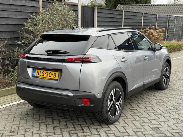 Peugeot e-2008 Allure Avantage 54 kWh 156PK Automaat Navigatie, Camera Voor & Achter, Parkeersensoren, Apple Carplay, Android Auto