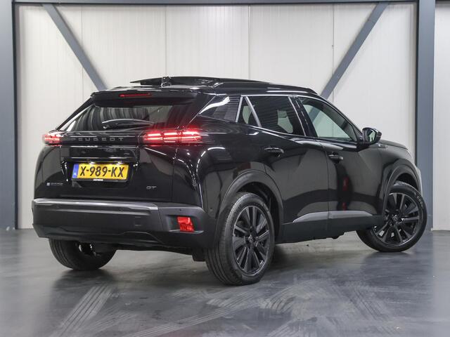 Peugeot e-2008 EV GT 54 kWh 156PK | 1ste eigenaar | 3 FASE | AppleCarplay/Android Auto | Schuifkanteldak | Alcantara/LEER | 18"LMV | AUTOMAAT | Keyless | Adaptive Cruise Control | Climate Control | 360'Camera | FULL LED | Sfeerverlichting | Isofix | Privacy Glass |