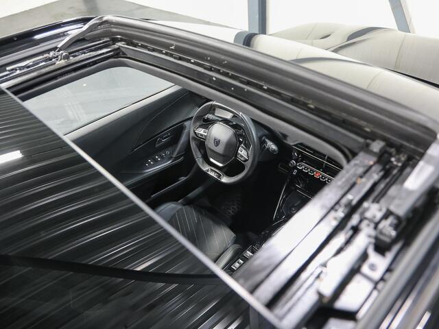 Peugeot e-2008 EV GT 54 kWh 156PK | 1ste eigenaar | 3 FASE | AppleCarplay/Android Auto | Schuifkanteldak | Alcantara/LEER | 18"LMV | AUTOMAAT | Keyless | Adaptive Cruise Control | Climate Control | 360'Camera | FULL LED | Sfeerverlichting | Isofix | Privacy Glass |