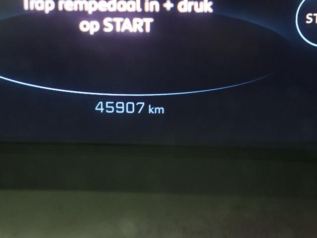 Peugeot e-2008 I AUTOMAAT I NAVIGATIE I ACHTERUITRIJCAMERA I EV GT Pack 50 kWh I L.M. VELGEN I