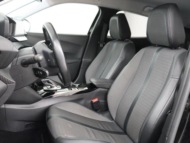 Peugeot e-2008 EV Allure 50 kWh | SOH 91% | 3 Fase | Half leder | Carplay | Camera | Full LED | Navigatie | Climate control | Parkeerhulp | Cruise control | Bluetooth