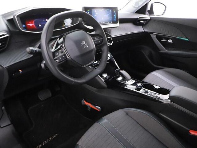 Peugeot e-2008 EV Allure Pack 50 kWh Winterpakket
