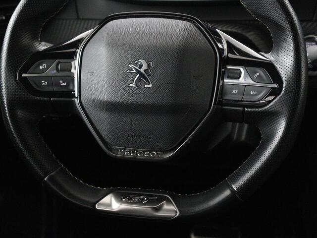 Peugeot e-2008 EV GT Pack 50 kWh | 3 Fase | Panoramadak | Stoelverwarming | Adaptive cruise | Leder | Carplay | Keyless | Camera | Full LED | Navigatie | Climate control | Dodehoek detectie