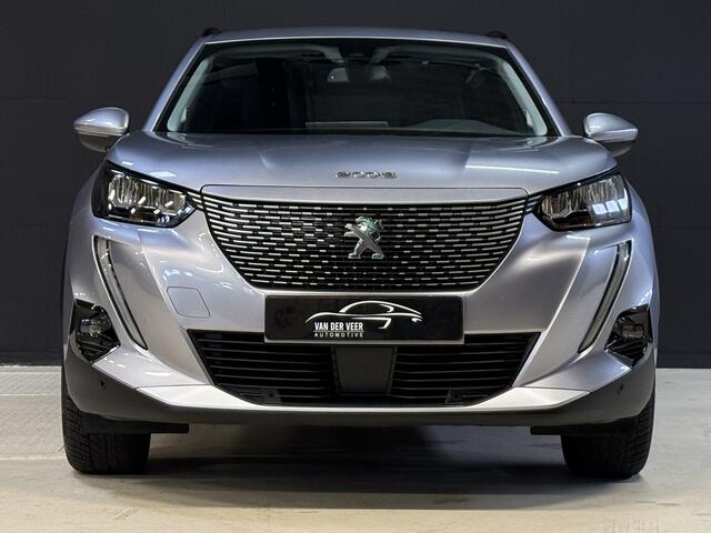 Peugeot e-2008 EV Allure 50 kWh | SOH 99% | Draadloze lader | Stoelverwarming | Dealeronderhouden