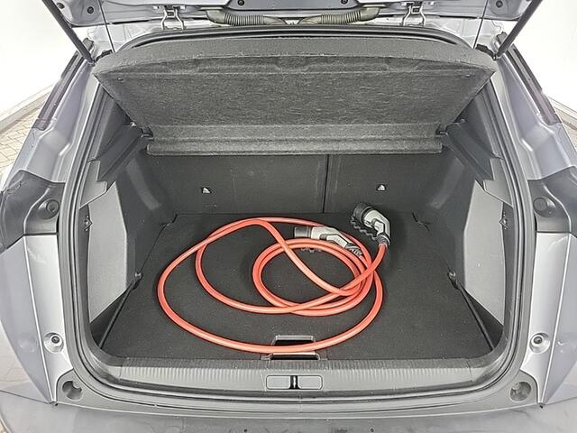 Peugeot e-2008 EV Blue Lease Allure 50 kWh 2e-Eig. & Dealer-Onderh. BOVAG-Garantie. NL-Auto.