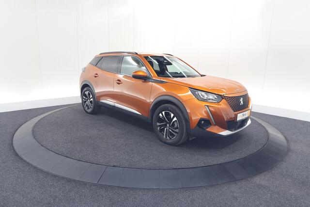 Peugeot e-2008 EV Allure Pack 50 kWh | 3 Fase Laadfunctie | Parkeersensoren | Apple Carplay | Climate Control