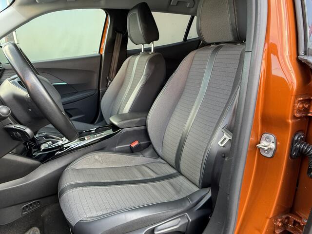 Peugeot e-2008 BWJ 2021 EV Allure Pack 50 kWh 136 PK AUTOMAAT | NAVI | CLIMA | CRUISE | CAMERA | PDC | CARPLAY & ANDROID | DAB