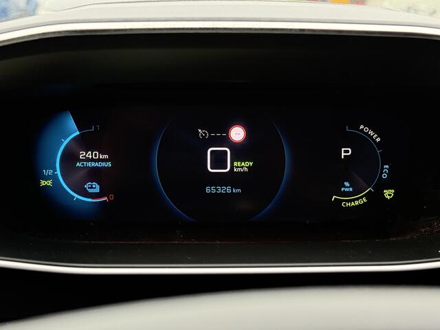 Peugeot e-2008 BWJ 2021 | 136PK EV Allure 50 kWh | CAMERA A | CLIMA | LEDER/STOF | NAVI | CARPLAY |