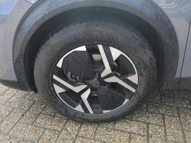 Peugeot e-2008 Allure 50 kWh 136PK Automaat Navigatie, Achteruitrijcamera, Keyless, Panoramadak, Adaptieve Cruise Control