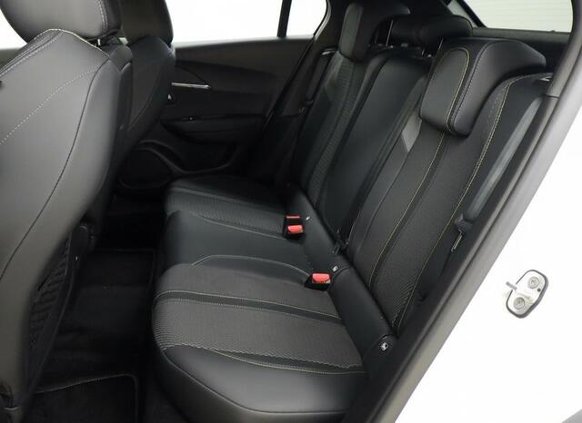 Peugeot e-2008 EV GT 54 kWh | 3-fase | Warmtepomp | WORDT VERWACHT | Prijs is rijklaar