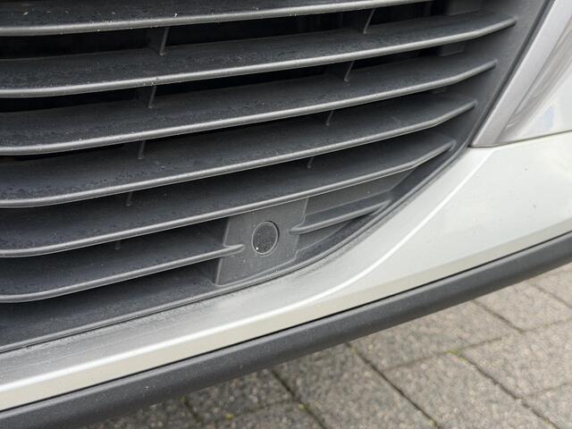 Peugeot e-2008 GT Pack 50 kWh 136PK Automaat Navigatie, Achteruitrijcamera, Keyless, Stoelverwarming, Adaptieve Cruise Control