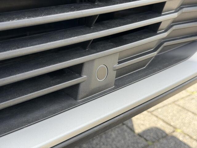 Peugeot e-2008 GT 50 kWh 136PK Navigatie, Rondomzichtcamera, Keyless, Parkeersensoren, Apple Carplay, Android Auto